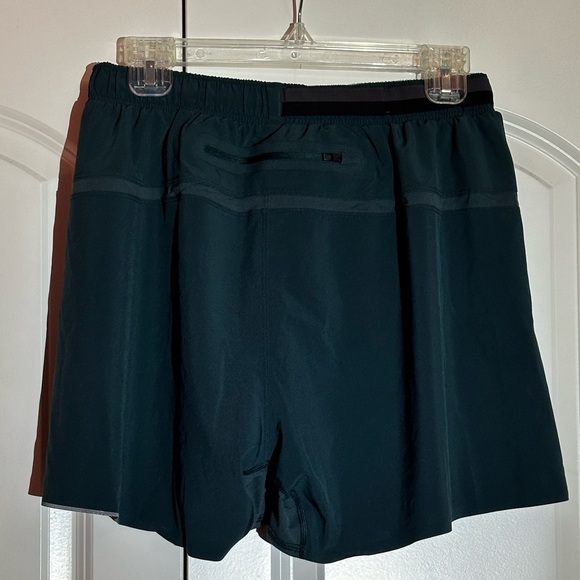 Lululemon teal surge linerless 6" shorts (no side pockets!) - size L - Picture 5 of 5